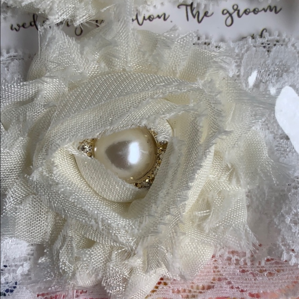Wedding Garter Set - Picture 3 of 3